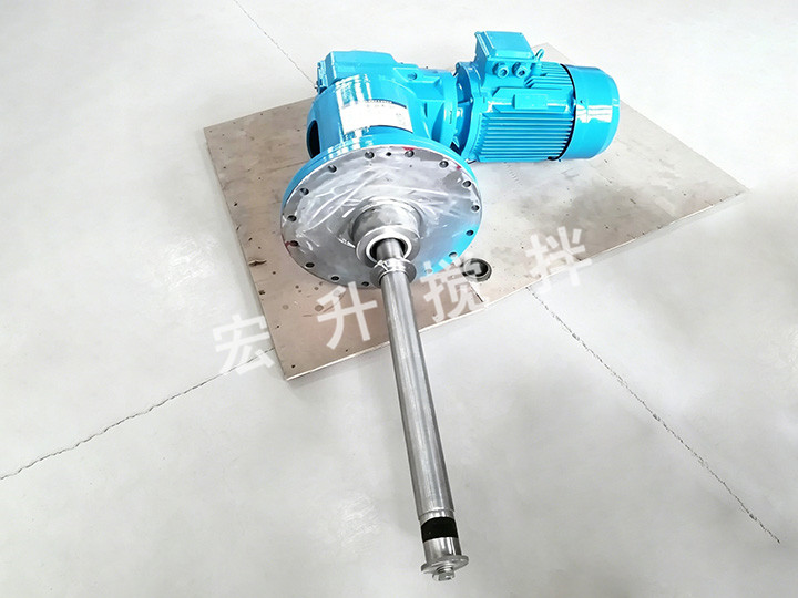 側(cè)入式攪拌機(jī)
