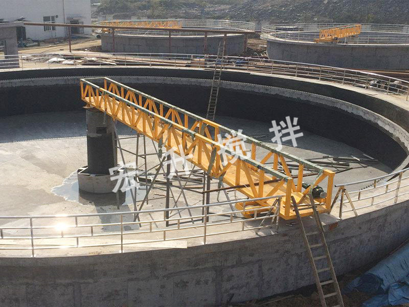 半橋式周邊傳動刮泥機